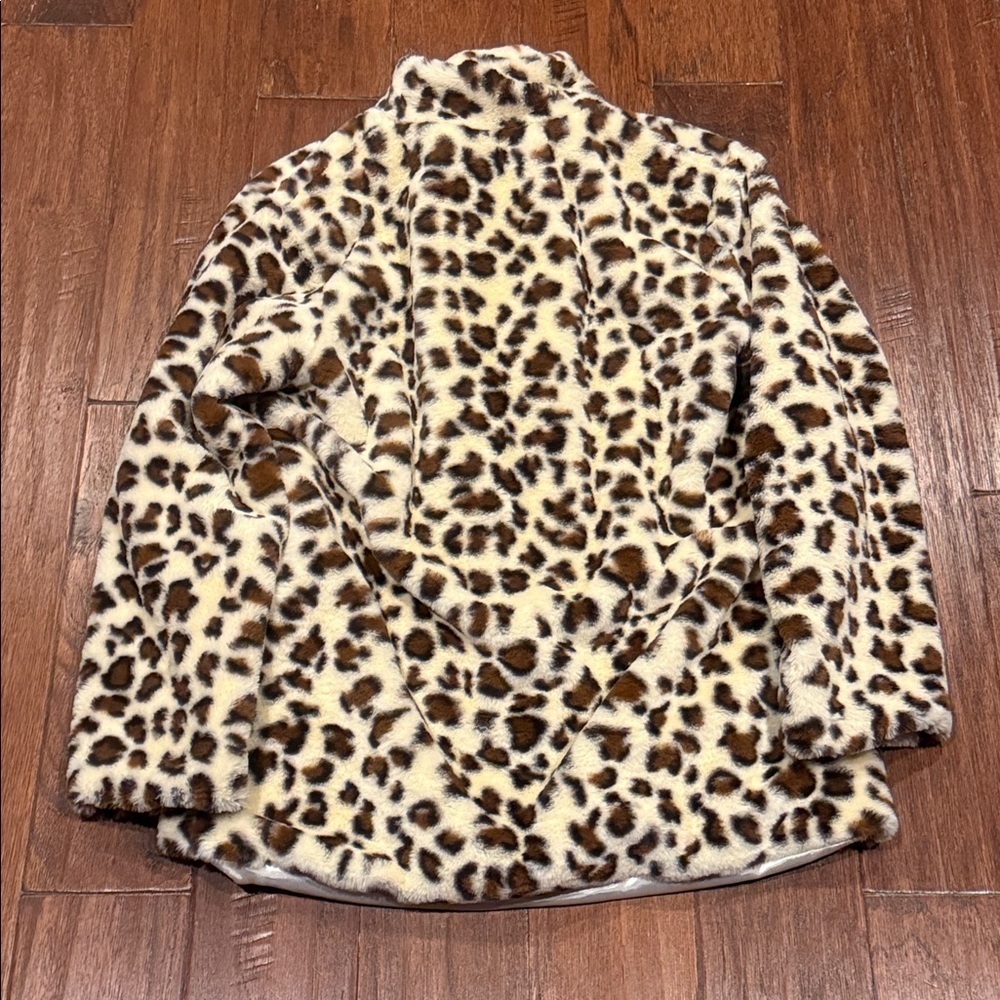 Leopard Print Faux Fur Jacket One size (Fits like an XL) - Picture 10 of 10